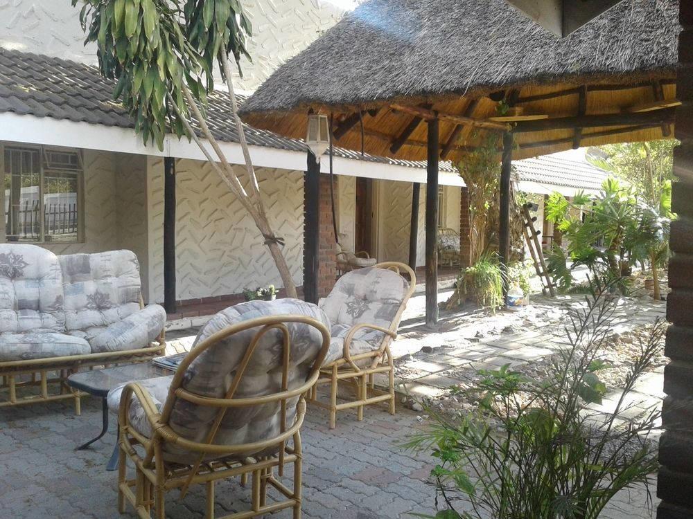 Road View Lodge Francistown Exteriör bild